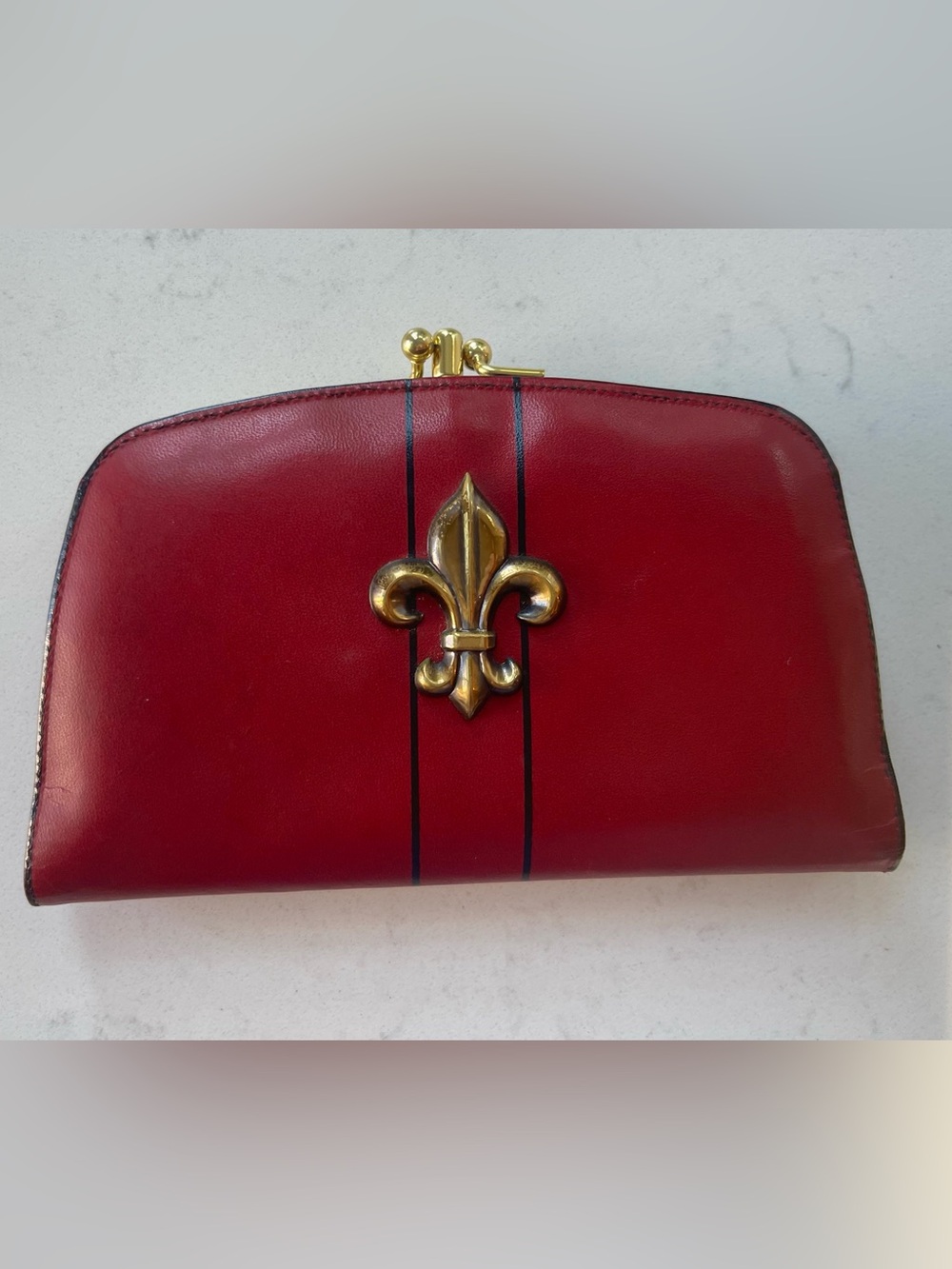 Vintage Baronet red leather kiss-lock wallet